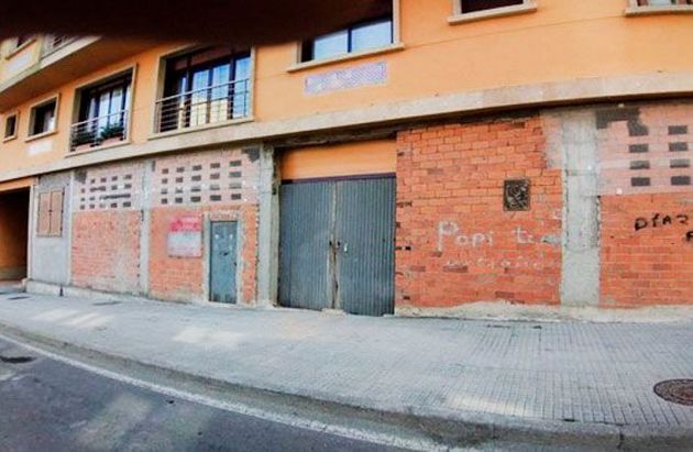 Foto 2 de Local en venta en Ribeira con garaje