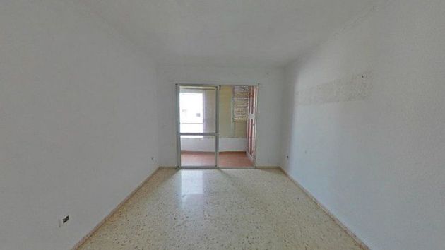 Foto 2 de Pis en venda a Nueva Alcalá de 1 habitació i 76 m²