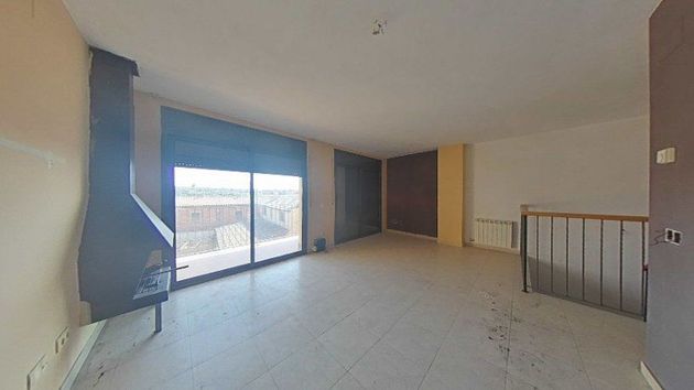 Foto 2 de Pis en venda a Omellons, els de 4 habitacions amb terrassa i garatge