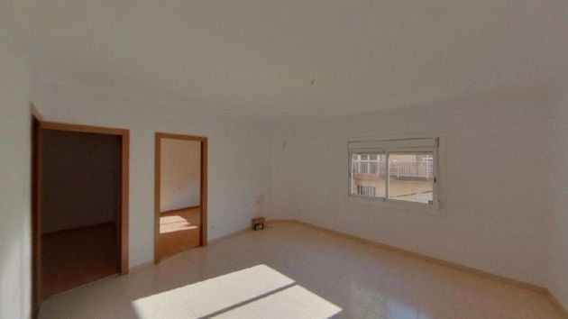 Foto 1 de Venta de piso en El Castell-Poble Vell de 3 habitaciones y 82 m²