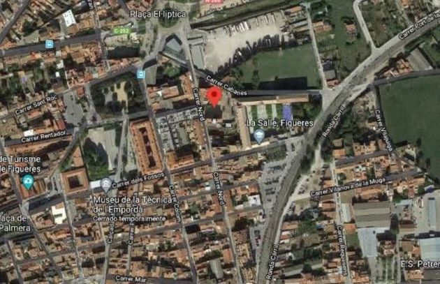 Foto 2 de Terreno en venta en Centre - Figueres de 1151 m²
