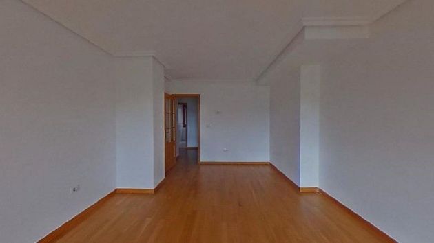 Foto 2 de Pis en venda a Alto del Castaño de 4 habitacions amb garatge i ascensor
