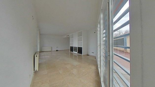 Foto 2 de Casa en venda a Nuevo Aranjuez de 4 habitacions amb terrassa i balcó