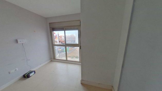 Foto 2 de Venta de piso en Fabelo de 2 habitaciones y 82 m²