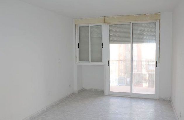 Foto 2 de Venta de piso en Fuenlabrada II - El Molino de 3 habitaciones con terraza y ascensor