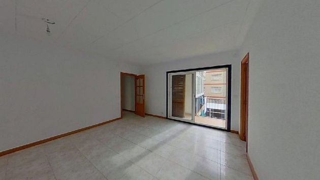 Foto 1 de Piso en venta en Premià de Mar de 4 habitaciones con terraza