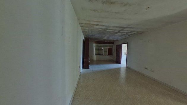Foto 2 de Casa en venta en Castiñeiriño - Cruceiro de Sar de 4 habitaciones y 337 m²