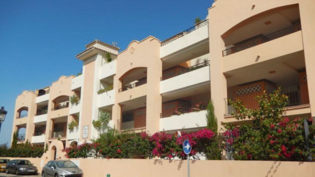 Foto 1 de Piso en venta en El Castillo de 2 habitaciones con terraza y piscina