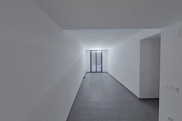 Foto 1 de Venta de piso en Eixample Sud – Migdia de 2 habitaciones con balcón y ascensor