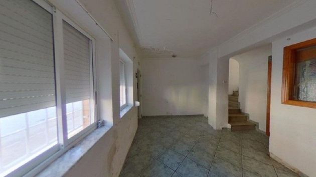 Foto 1 de Venta de casa en Villena de 2 habitaciones con balcón