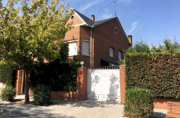 Foto 1 de Casa en venda a Griñón de 4 habitacions amb terrassa