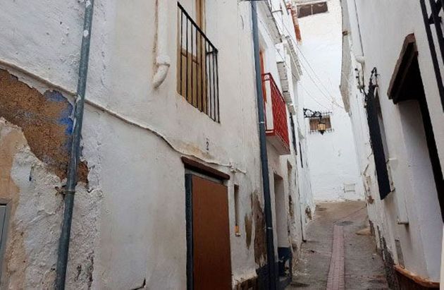 Foto 1 de Casa en venta en Ugíjar de 3 habitaciones con terraza