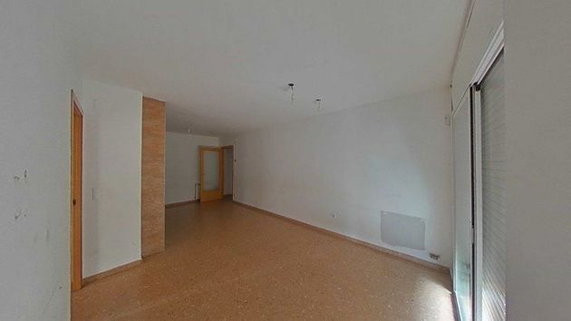 Foto 1 de Venta de piso en Castellbisbal de 3 habitaciones con garaje y jardín