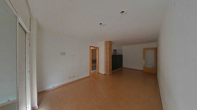 Foto 2 de Venta de piso en Castellbisbal de 3 habitaciones con garaje y jardín