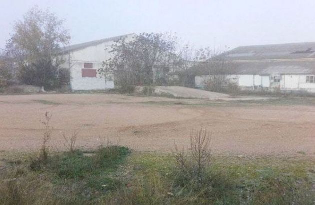 Foto 2 de Venta de terreno en Santa Cruz - Industria - Polígono Campollano de 8528 m²