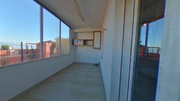 Foto 2 de Venta de piso en La Duquesa de 4 habitaciones con terraza y piscina