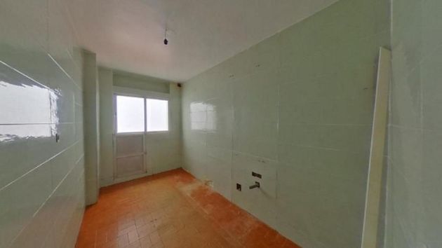 Foto 2 de Venta de piso en Plaza de la Luz de 2 habitaciones y 105 m²