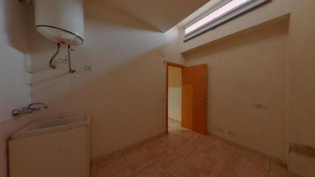 Foto 2 de Venta de piso en Ulldecona de 1 habitación y 68 m²