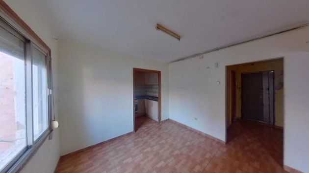 Foto 1 de Venta de piso en Trinitat Vella de 3 habitaciones y 58 m²