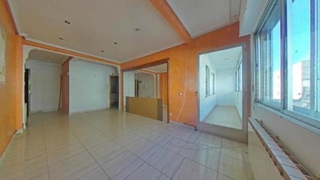 Foto 1 de Piso en venta en Villayuventus-Renfe de 3 habitaciones con ascensor