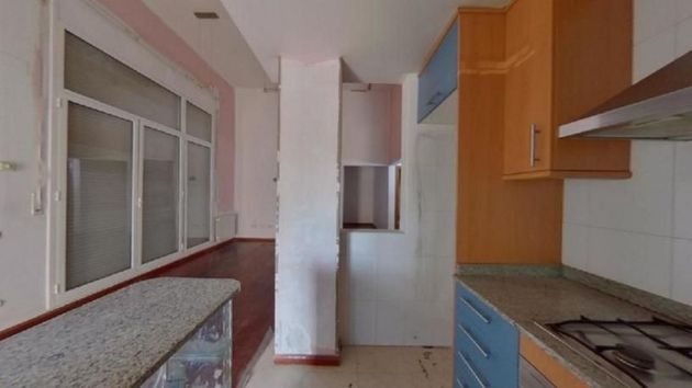 Foto 2 de Venta de piso en El Bon Pastor de 3 habitaciones con terraza