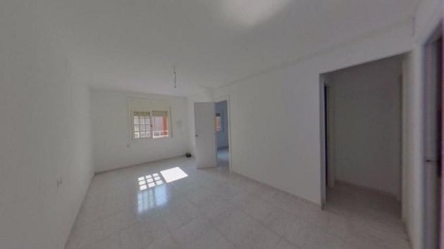 Foto 1 de Venta de piso en Trinitat Vella de 2 habitaciones y 59 m²