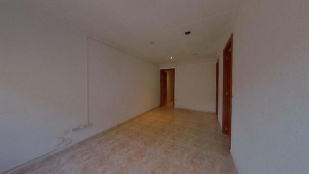 Foto 2 de Pis en venda a Can Borrell - La Plana de Lledó de 3 habitacions amb ascensor