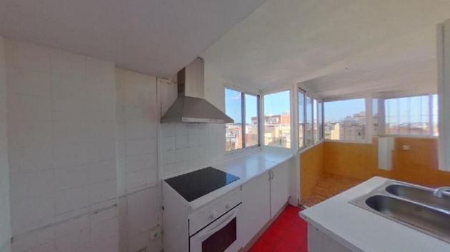 Foto 2 de Venta de piso en Les Planes de 3 habitaciones con balcón