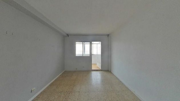 Foto 1 de Piso en venta en Mariblanca - Villafontana de 3 habitaciones con balcón