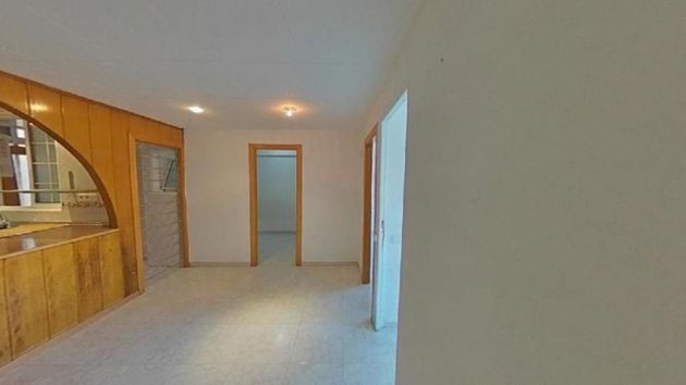 Foto 1 de Venta de piso en Les Planes de 3 habitaciones y 72 m²