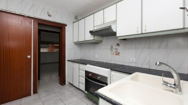 Foto 2 de Piso en venta en Centre - Cornellà de Llobregat de 4 habitaciones y 73 m²