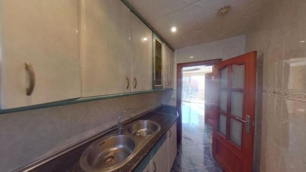 Foto 2 de Pis en venda a Espronceda - Campoamor - Santa Pau de 3 habitacions amb terrassa i aire acondicionat