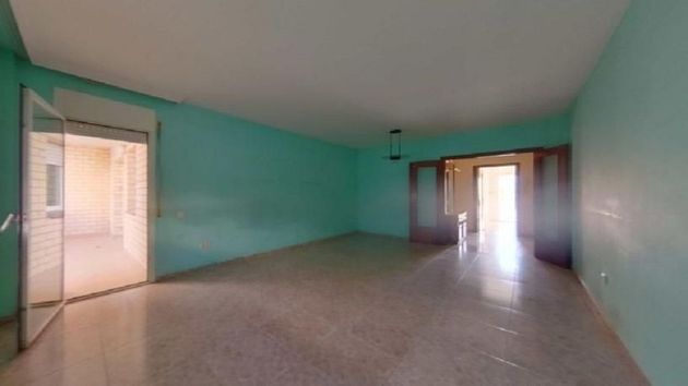 Foto 1 de Piso en venta en Granja d´Escarp, la de 4 habitaciones con balcón y aire acondicionado