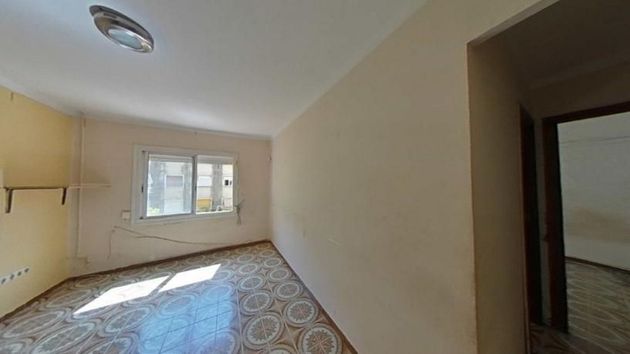 Foto 1 de Venta de piso en Can Borrell - La Plana de Lledó de 3 habitaciones y 64 m²