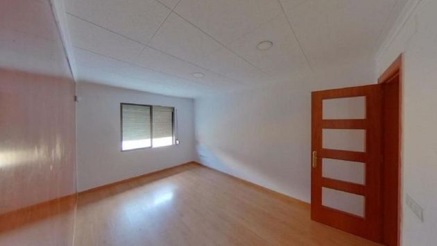 Foto 1 de Venta de piso en Can Borrell - La Plana de Lledó de 2 habitaciones y 76 m²