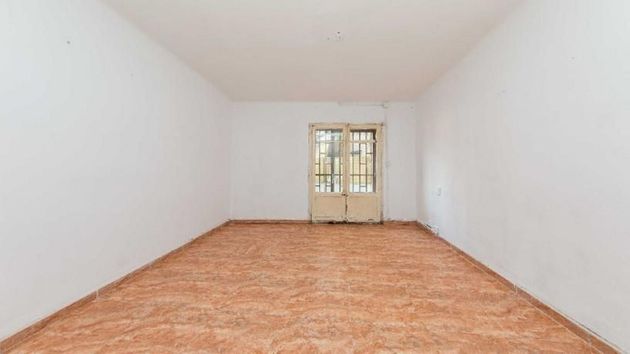 Foto 1 de Pis en venda a El Raval - Safaretjos de 3 habitacions i 63 m²