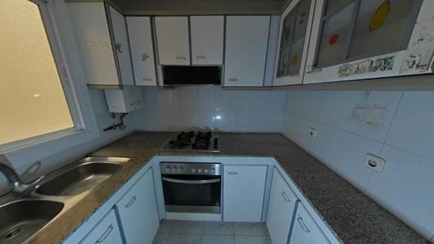 Foto 2 de Pis en venda a Can Borrell - La Plana de Lledó de 4 habitacions amb balcó i ascensor