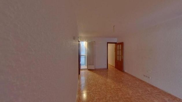 Foto 1 de Venta de piso en Can Vidalet de 3 habitaciones con aire acondicionado