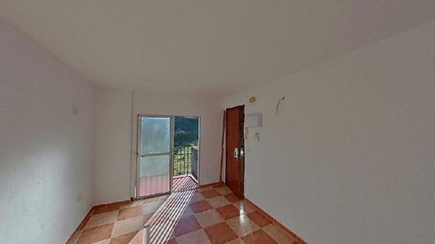 Foto 1 de Venta de piso en Las Colonias - Cardeñas de 2 habitaciones con terraza y piscina