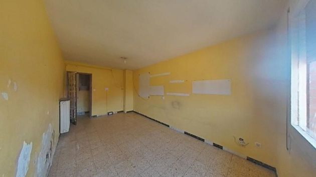 Foto 1 de Pis en venda a Estadi-Horta Vermella-Santa Anna de 3 habitacions i 83 m²