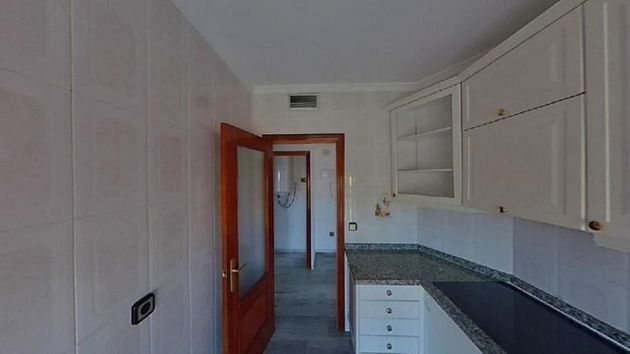 Foto 2 de Piso en venta en La Paz de 2 habitaciones con terraza y balcón