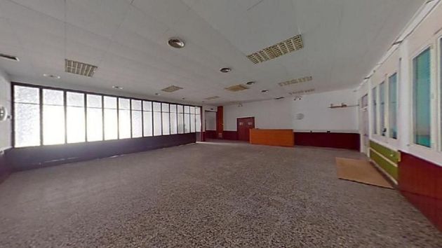 Foto 1 de Oficina en venda a Móra la Nova de 755 m²