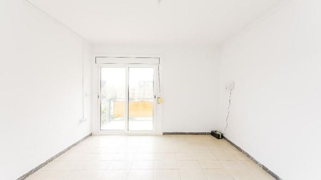Foto 1 de Venta de piso en Montornès del Vallès de 2 habitaciones con terraza
