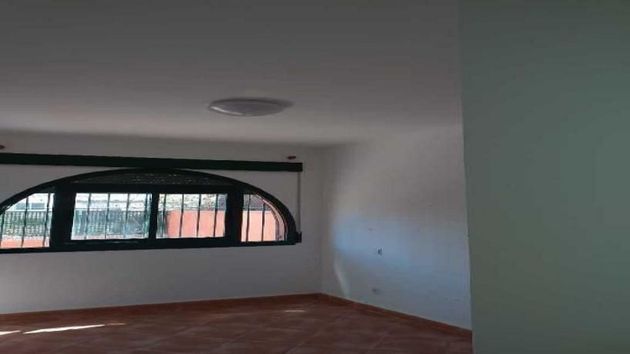 Foto 1 de Piso en venta en Casares de 2 habitaciones con terraza y balcón