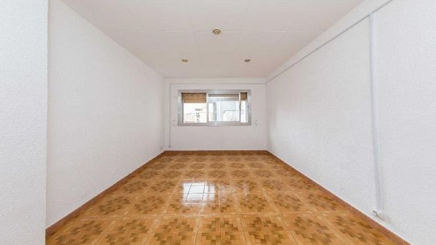 Foto 1 de Venta de piso en Sant Adrià de Besos de 3 habitaciones con ascensor