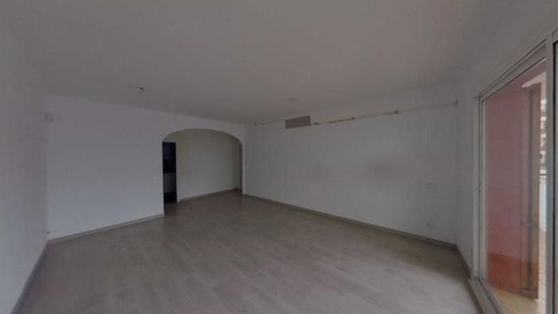 Foto 1 de Pis en venda a Centre - Pineda de Mar de 3 habitacions amb balcó i ascensor
