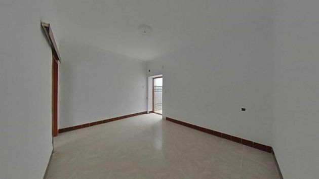 Foto 1 de Venta de piso en Campana (La) de 3 habitaciones con terraza