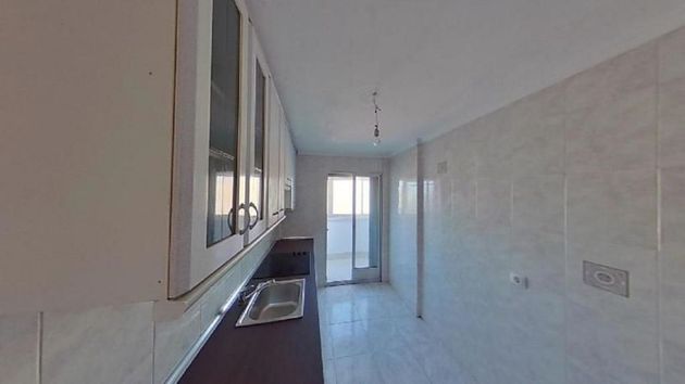 Foto 2 de Piso en venta en Portazgo de 3 habitaciones con terraza
