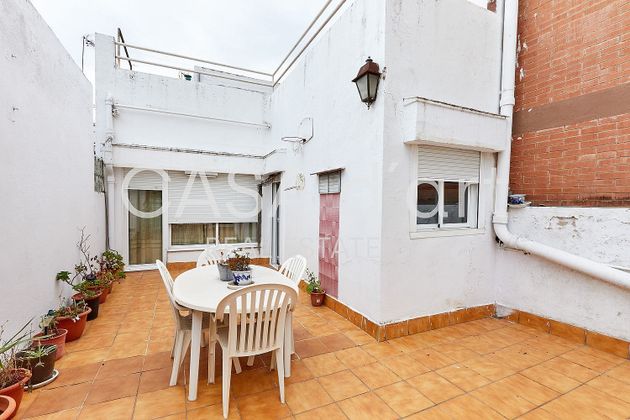 Foto 1 de Casa en venda a Centre - Badalona de 4 habitacions amb terrassa i balcó
