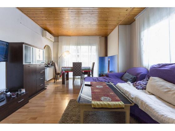 Foto 1 de Piso en venta en Centre - Salt de 2 habitaciones con balcón y aire acondicionado